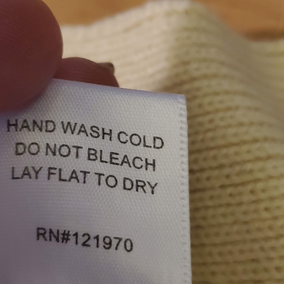 Coco & Main Retro Looking Cardigan Sweater w/Floral Sleeves - Picture 6 of 8